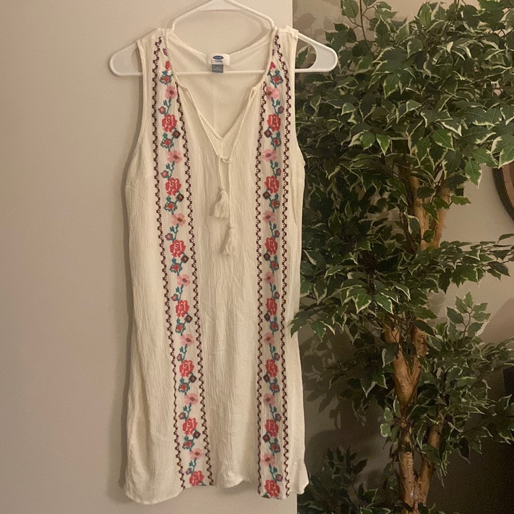 🌺 Embroidered dress 🌺
